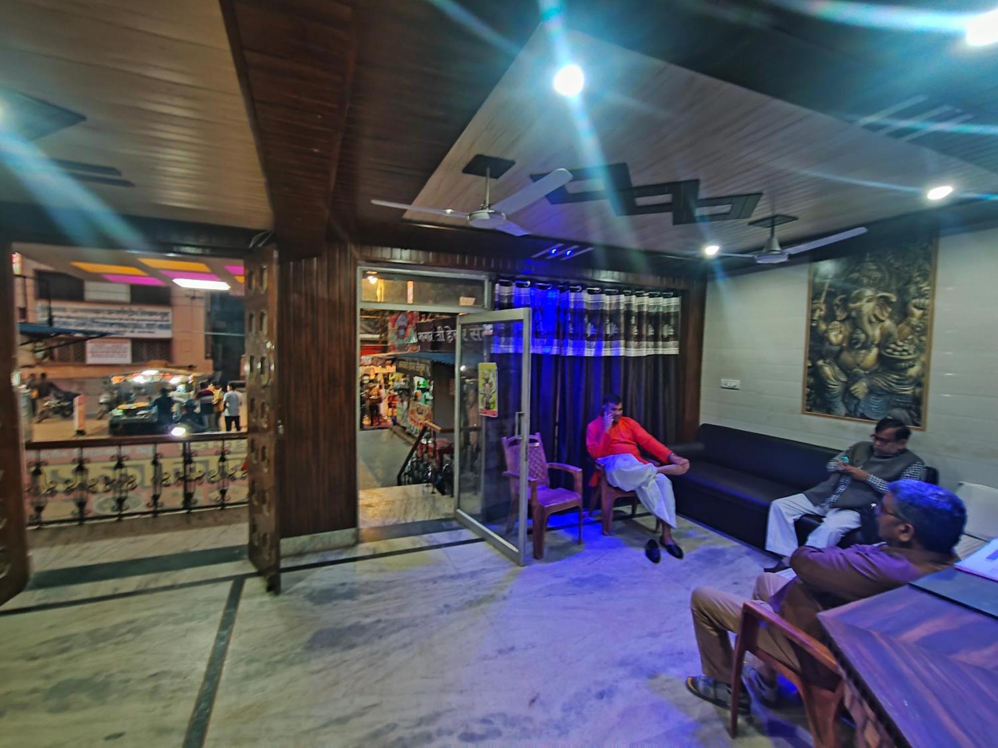 Sgh Guest House 马图拉 外观 照片