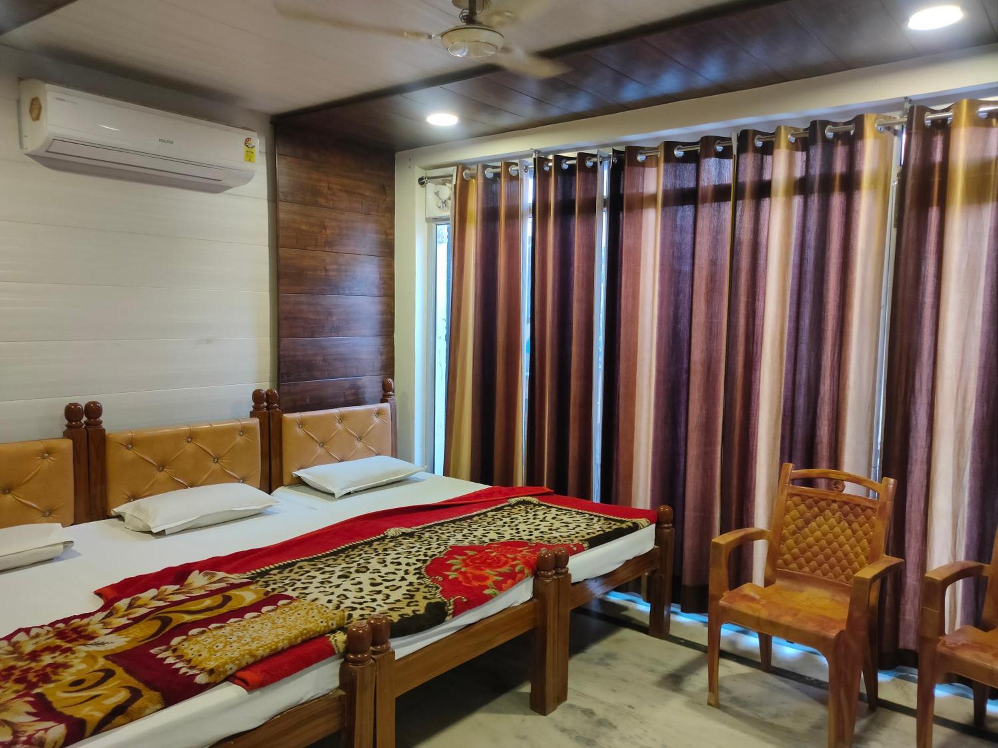 Sgh Guest House 马图拉 外观 照片