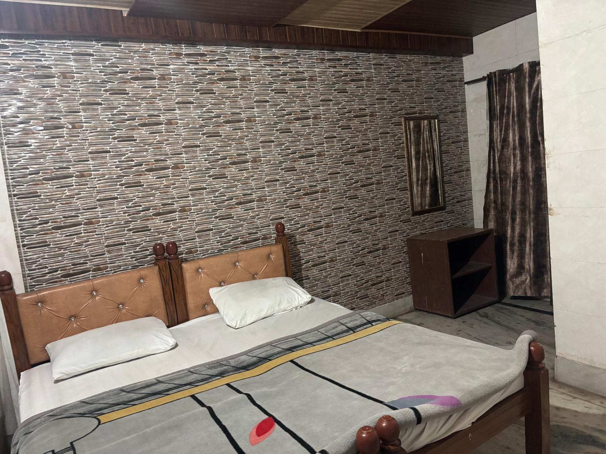 Sgh Guest House 马图拉 外观 照片
