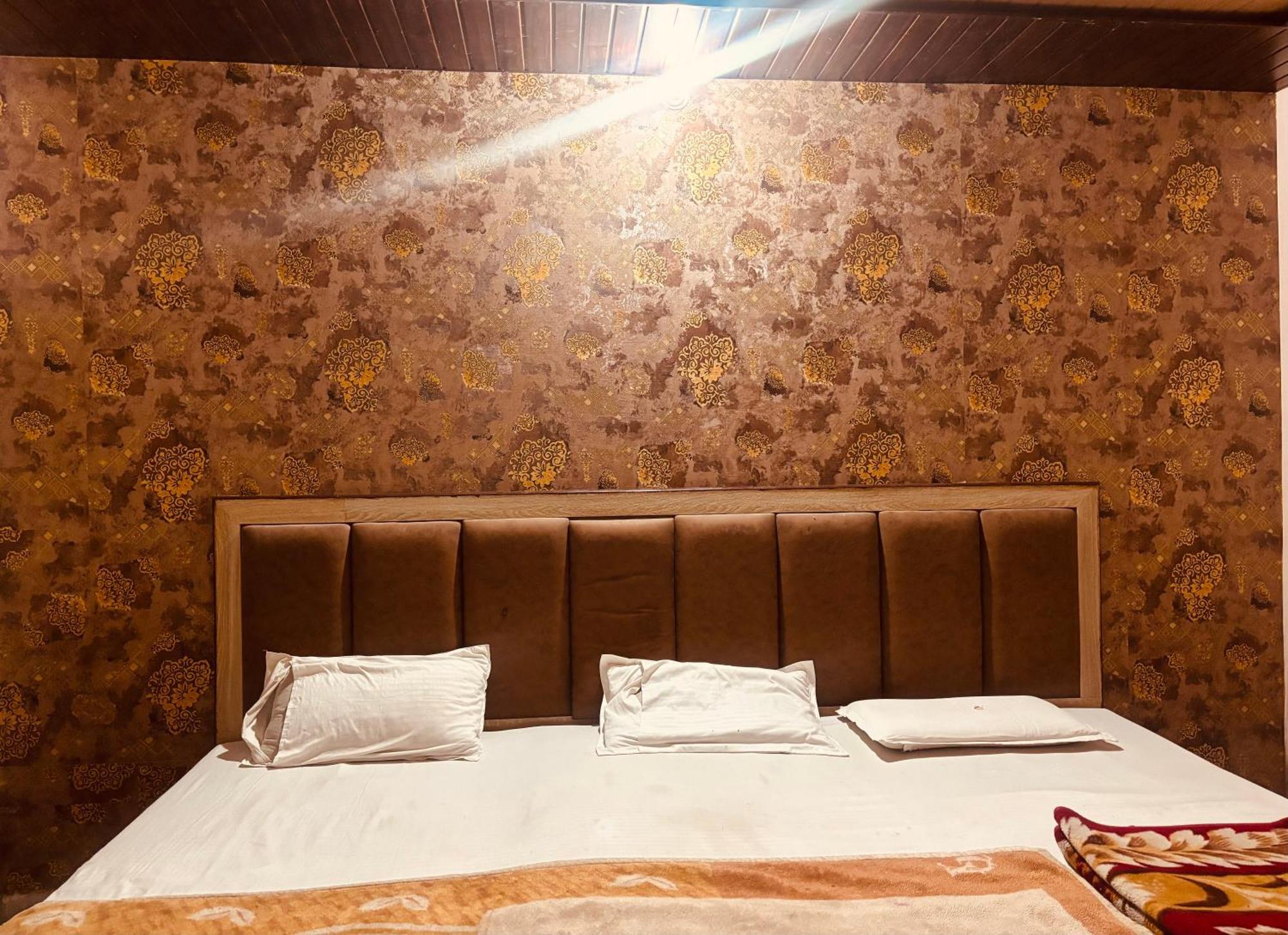 Sgh Guest House 马图拉 外观 照片