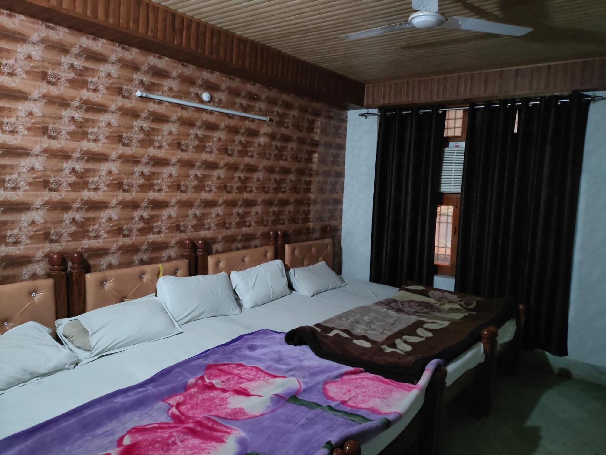 Sgh Guest House 马图拉 外观 照片